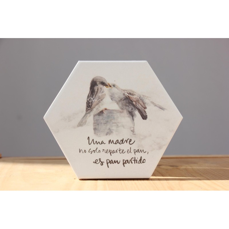 Azulejo Una madre no solo reparte el pan, es pan partido · AZU3205 · ARTE3205