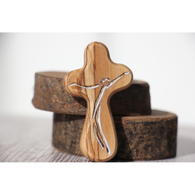Cruz de mano de olivo PINTADA pequeña · crucifijo17 · ARTE5038