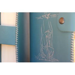 Funda de Breviario grabada: El Espiritu del señor está sobre mí (verde oscuro). ARTESANO. BRE004vo ·