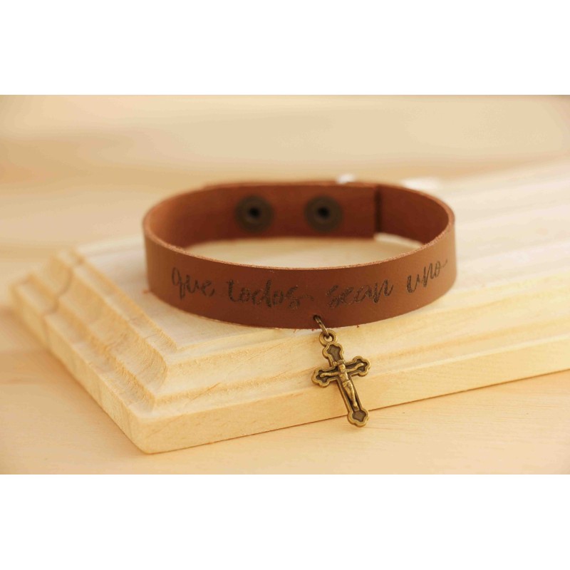 Pulsera cuero Que todos sean uno, marron oscuro 2311