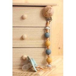 Chupetero 06 de la Bella Pastora (Mostaza y gris oscuro) Ch006 · NENU6