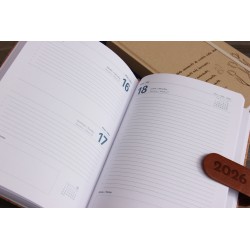 29-NO LLENES TU VIDA DE DÍAS SINO TUS DÍAS DE VIDA. PINTADO A MANO. Agenda 2026-A5. DIA-834-pin · PA