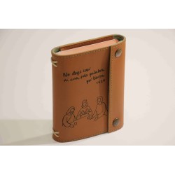 Funda Evangelio de cada...: No dejes caer ni una sola palabra por tierra. ARTESANO. Marrón. EV6005 ·