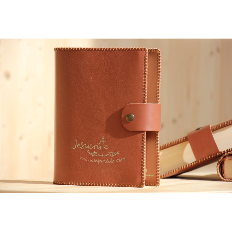 Funda de Biblia grabada: Jesucristo mi inseparable vivir (marrón).  ARTESANO. BIB001 · ARTE10001