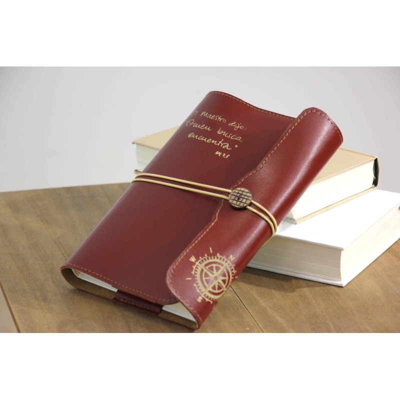 Funda para libro. Rojo oscuro. ARTESANO. Fun-lib-Roj ·AFva10421