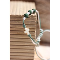 Pulsera cruz, verde y blanca 1131