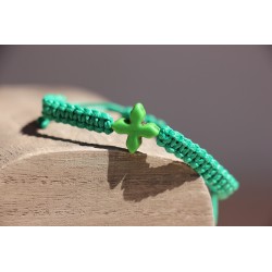 Pulsera macrame cruz de piedra verde Mod1536