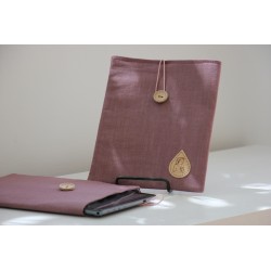 Funda para Tablet con la Bella Patora (Berenjena). ARTESANO. Bep-Ber · POPU3