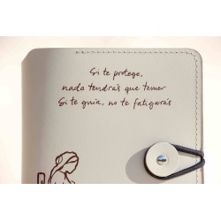 701- BELLA PASTORA. A6. Sandshell. BEP-703-SAN · PAP1002p