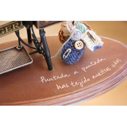 Puntada a puntada has tejido nuestras vidas. K058 · REG1508