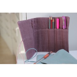 Estuche lino BEP berenjena. ARTESANO. EST-lin-BER · PAP4008