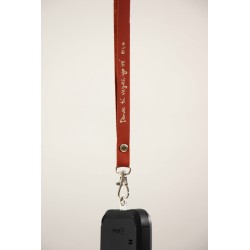 Cuelga móvil de cuero. Donde tú vayas yo iré. Rojo. MOV-vay-ROJ · POPU202