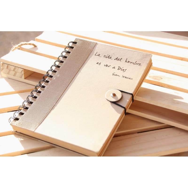 301-LA VIDA DEL HOMBRE ES VER A DIOS. A5 boton kraft. IRE-203 · PAP301