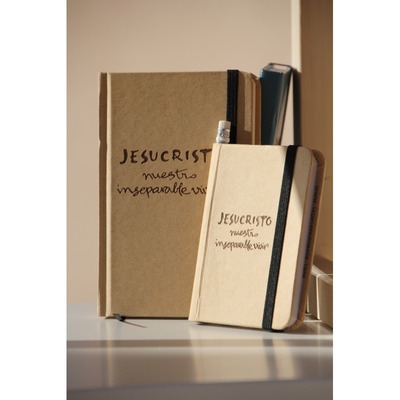 302-JXTO NUESTRO INSEPARABLE VIVIR. A7 kraft con lapiz. XTO-001 · PAP302