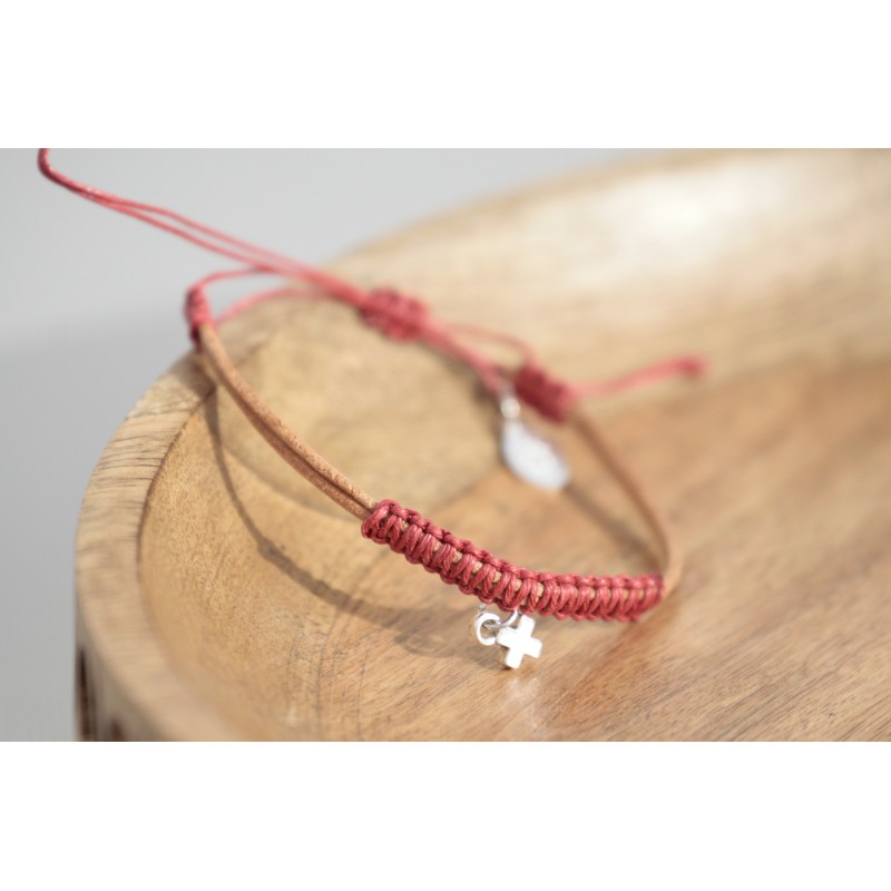 Pul. Cuero y macrame simbolo 1515