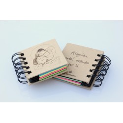 501-PEREGRINO ORADO. Mini kraft con post it espiral. PER-003 · PAP7010