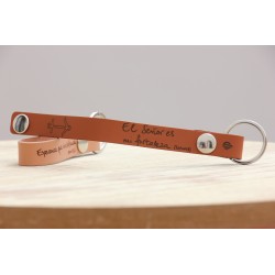 EL ANCLA. VV-Llavero Snap Urban-Castaña. El Señor es mi fortaleza. Mod2404